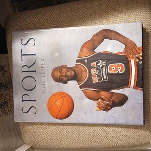 NWT SPORTS NEIL LEIFER BOOK
